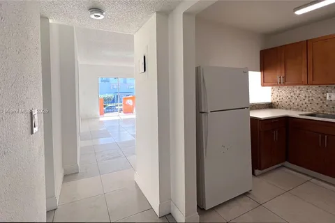 3675 W 11th Ave # 220, Hialeah FL 33012