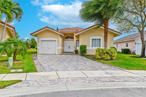 7602 NW 99th Ter, Tamarac FL 33321