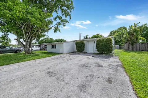 2559 NW 62nd Ter, Margate FL 33063