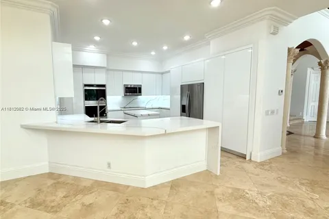 2547 Montclaire Cir # 2547, Weston FL 33327