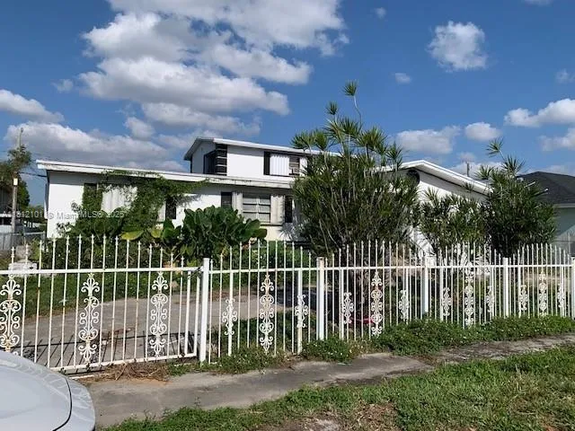13930 Van Buren St, Miami FL 33176