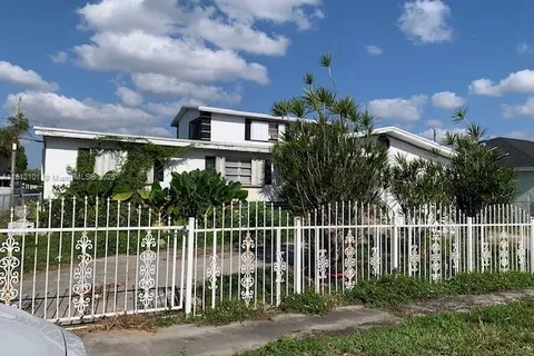 13930 Van Buren St, Miami FL 33176