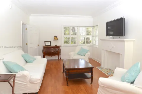 1341 Meridian Ave # 206, Miami Beach FL 33139