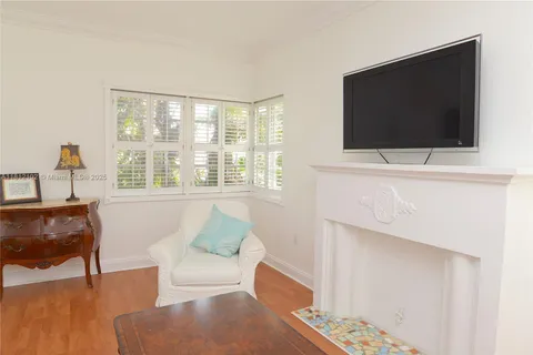 1341 Meridian Ave # 206, Miami Beach FL 33139