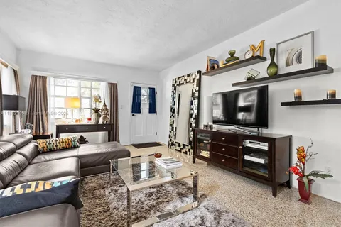 1934 Jefferson Street, Hollywood FL 33020