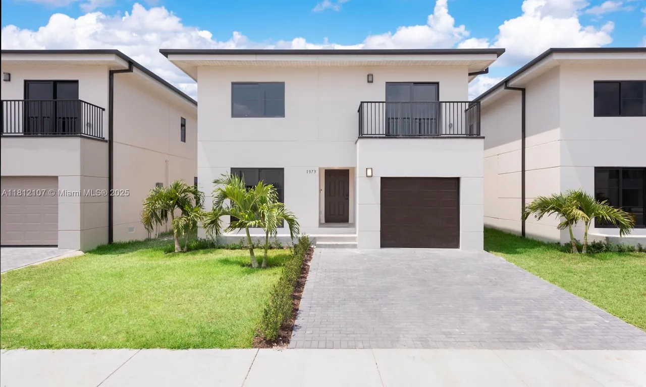 1382 NW 1 ST, Florida City FL 33034