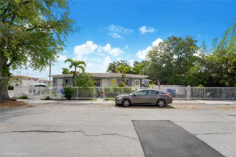 901 SW 34 Ave, Miami FL 33135