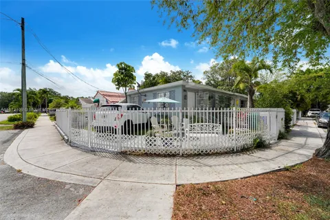 901 SW 34 Ave, Miami FL 33135