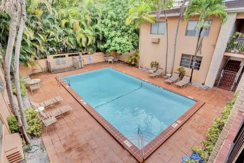 218 Santillane Ave # 1, Coral Gables FL 33134