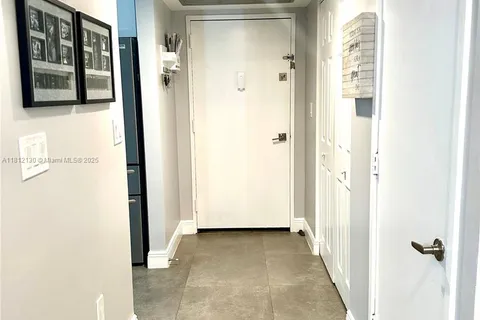 3701 N Country Club Dr # 809, Aventura FL 33180