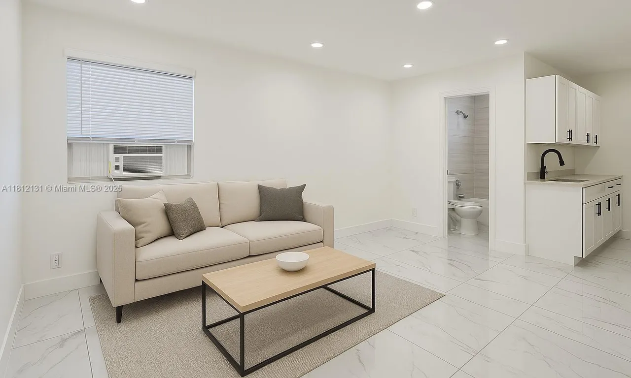 5740 Mayo St # 4, Hollywood FL 33023