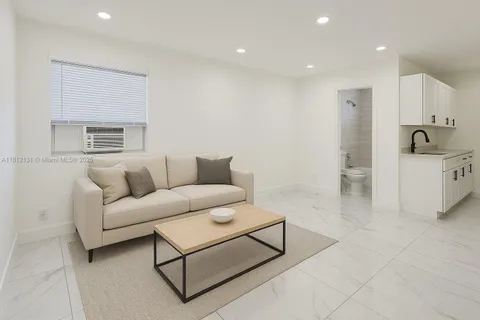 5740 Mayo St # 4, Hollywood FL 33023