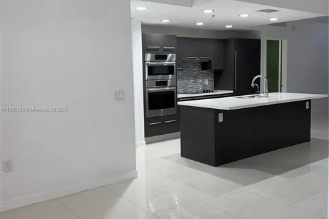 7751 NW 107th Ave # 215, Doral FL 33178