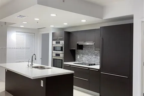 7751 NW 107th Ave # 215, Doral FL 33178