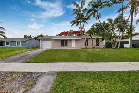 26422 SW 122nd Ct, Homestead FL 33032