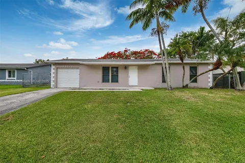 26422 SW 122nd Ct, Homestead FL 33032