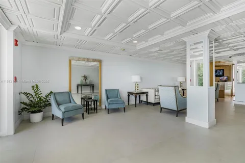 11111 Biscayne Blvd # 8C, Miami FL 33181
