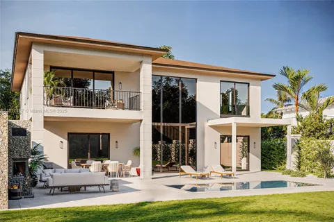 1117 Prosperity Village Dr, North Palm Beach FL 33410