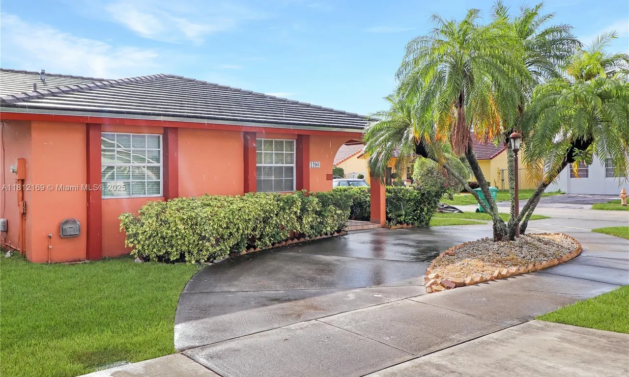 1200 SW 142nd Ave, Miami FL 33184