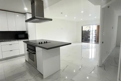 8290 Lake Dr # 427, Doral FL 33166