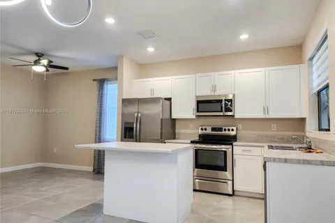 14817 SW 183rd Ter # 14817, Miami FL 33187