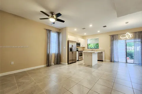 14817 SW 183rd Ter # 14817, Miami FL 33187