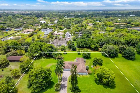 17550 SW 59th Ct, Southwest Ranches FL 33331