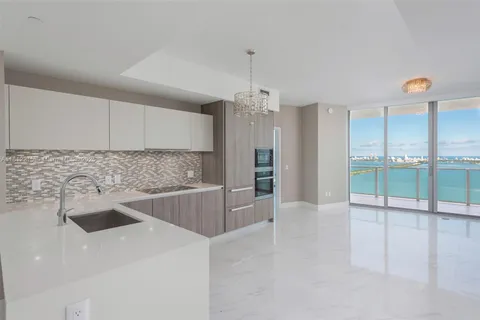 2900 NE 7th Ave # 3903, Miami FL 33137