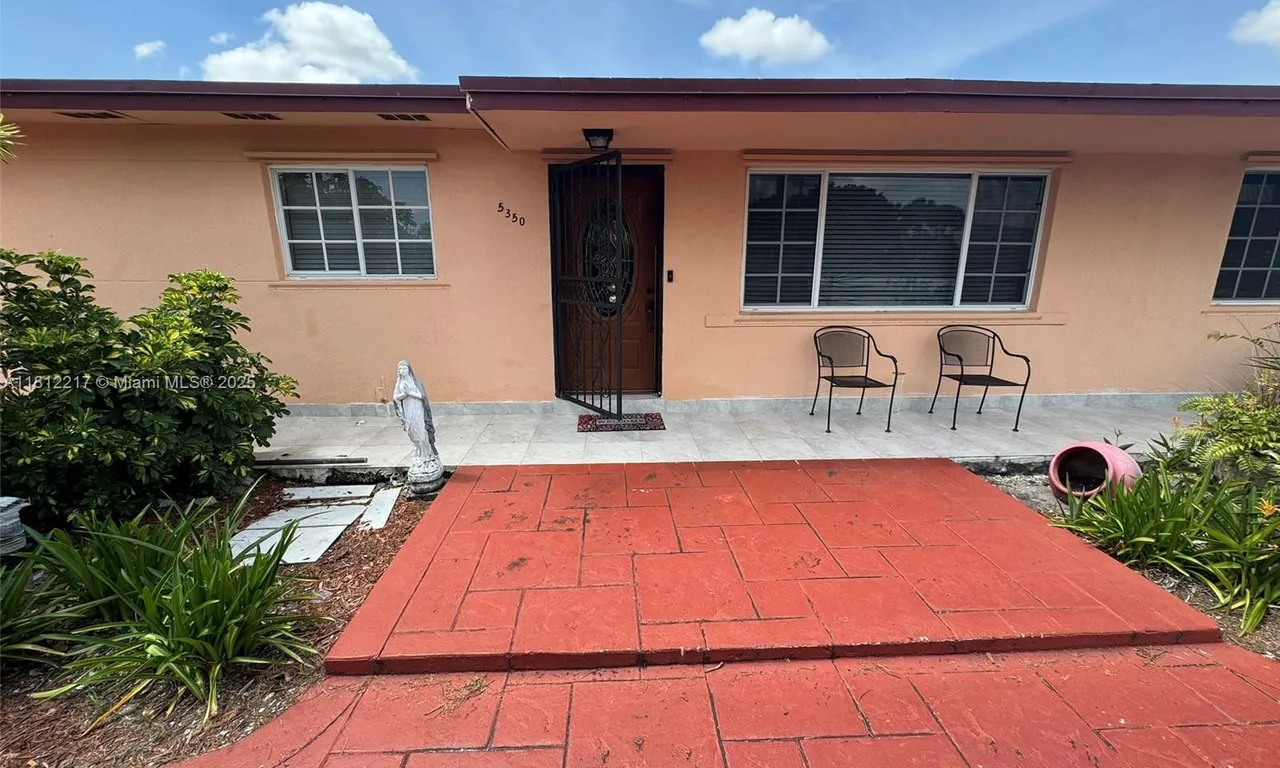 5350 NW 183rd St, Miami Gardens FL 33055