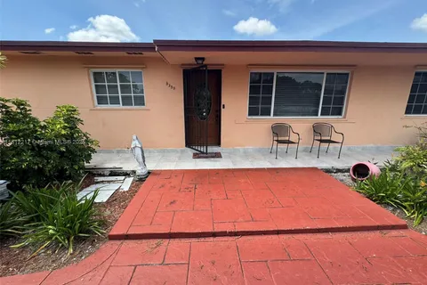 5350 NW 183rd St, Miami Gardens FL 33055