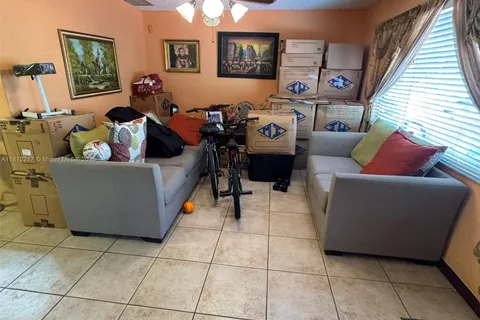 5350 NW 183rd St, Miami Gardens FL 33055