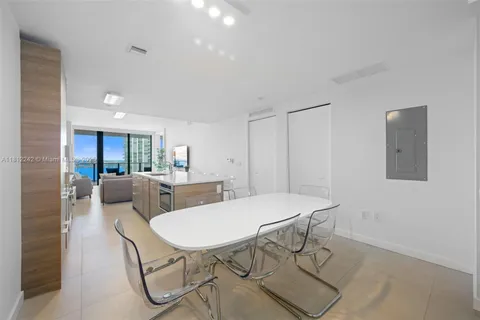 650 NE 32nd St # 2502, Miami FL 33137