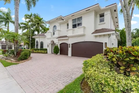 127 Swan Ave, Plantation FL 33324