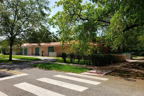 1240 La Mancha Ave, Coral Gables FL 33134