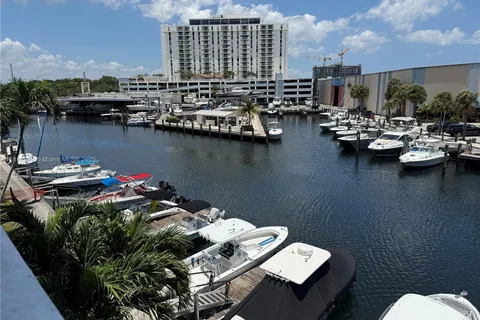 13155 Ixora Ct # 311, North Miami FL 33181
