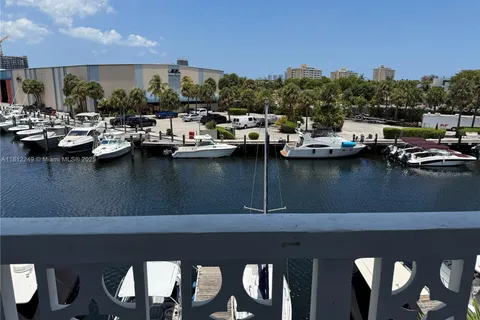 13155 Ixora Ct # 311, North Miami FL 33181