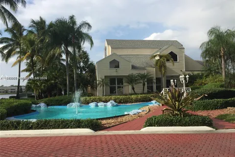 3401 NW 44th St # 201, Oakland Park FL 33309