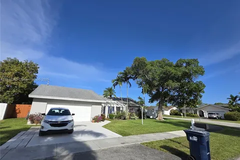 10625 SW 127th Pl, Miami FL 33186