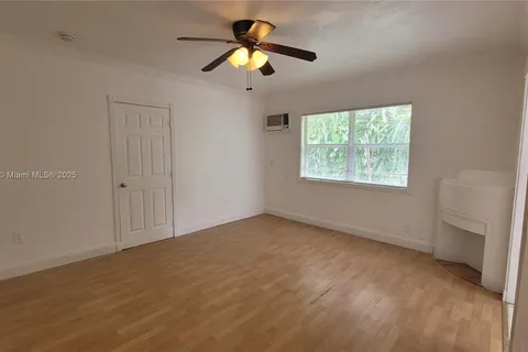 7636 Abbott Ave # 4, Miami Beach FL 33141
