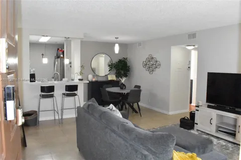 3586 N University Dr # 6, Coral Springs FL 33065