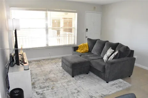 3586 N University Dr # 6, Coral Springs FL 33065