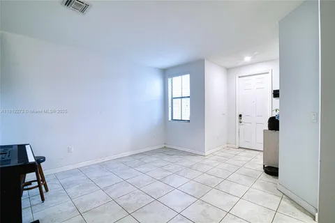 6489 N Anise Ct, Davie FL 33314