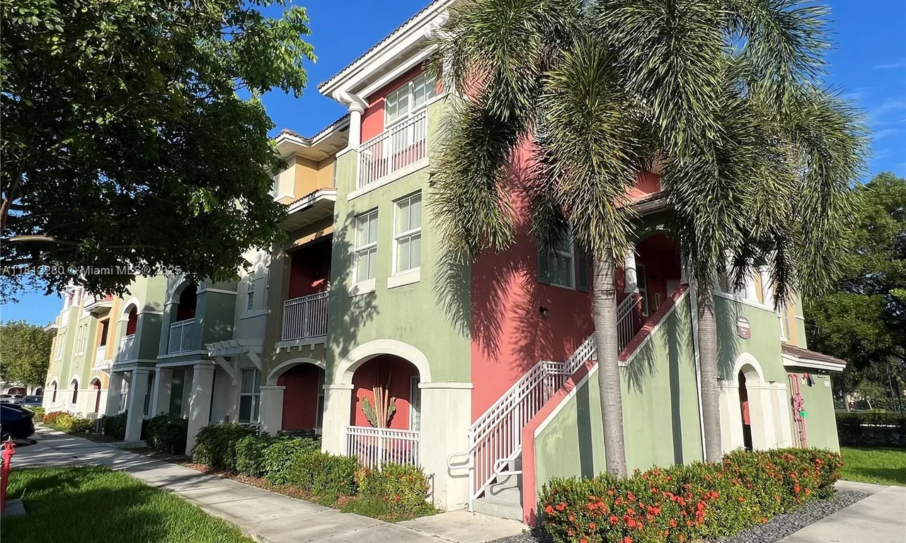 11201 NW 83 ST # 103, Doral FL 33178