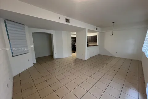 11201 NW 83 ST # 103, Doral FL 33178