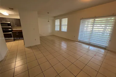 11201 NW 83 ST # 103, Doral FL 33178