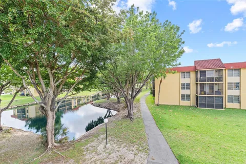 3253 Foxcroft Rd # G312, Miramar FL 33025