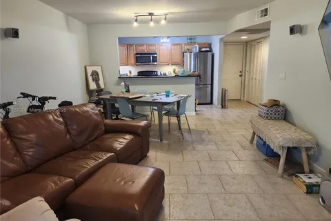 4135 NW 88th Ave # 103, Coral Springs FL 33065