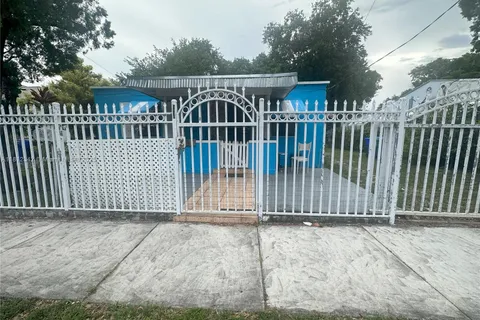 5660 NW 5th Ct, Miami FL 33127