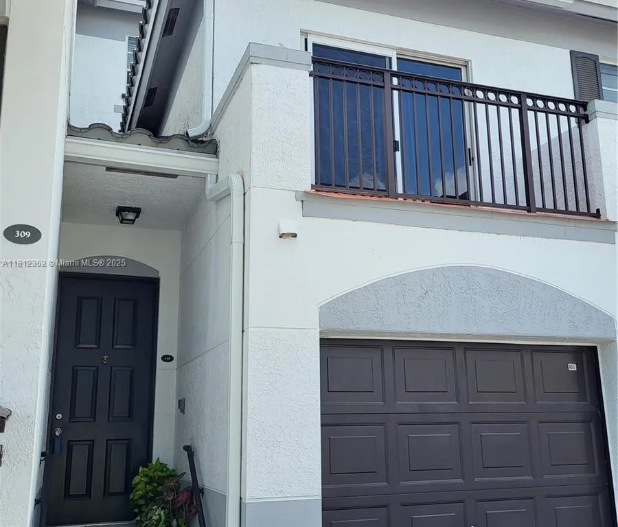 721 SW 148th Ave # 310, Sunrise FL 33325