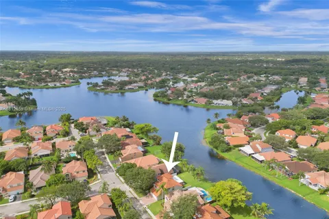 2791 Oak Park Cir, Davie FL 33328